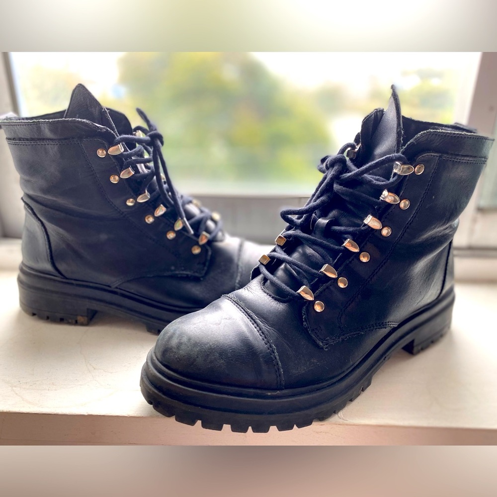 Black boots